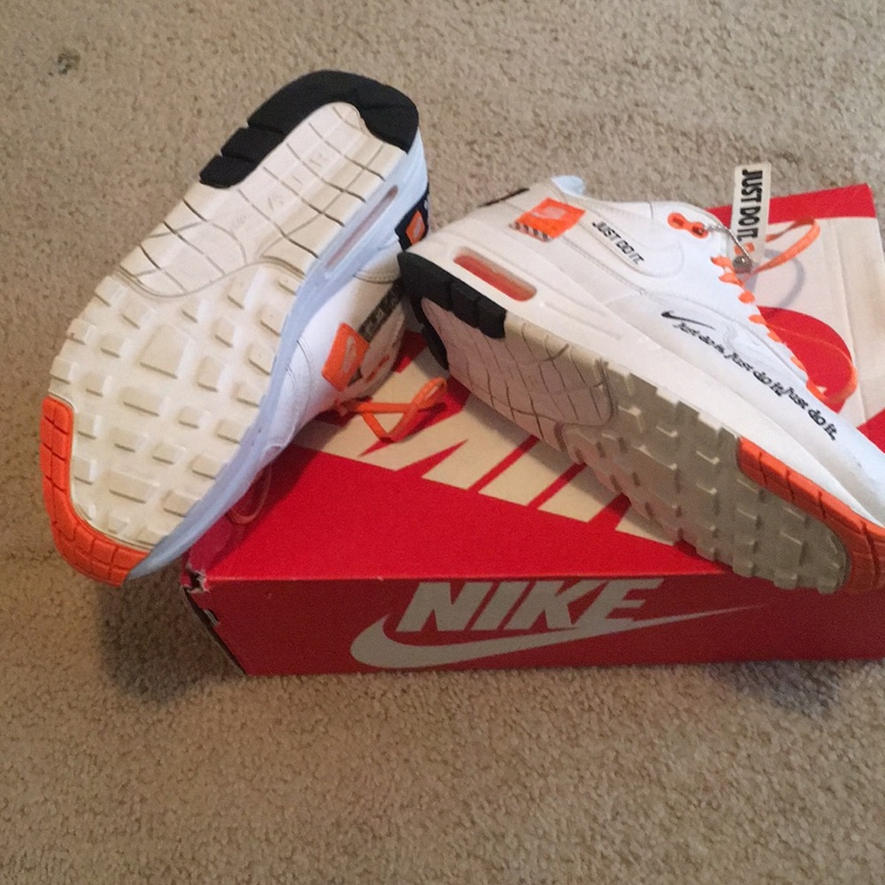 Nike Just Do It Sneakers View 4